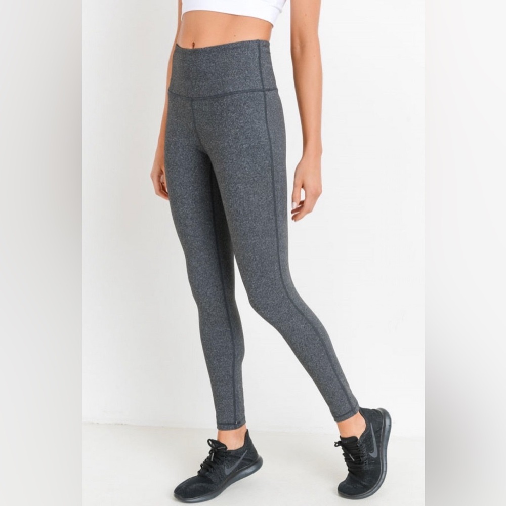 NEW! Monob Leggings
